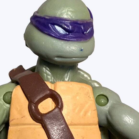 Viacom 2012 TMNT Donatello Action Figure 5" Green With Brown and Yellow Details - Picture 2 of 14